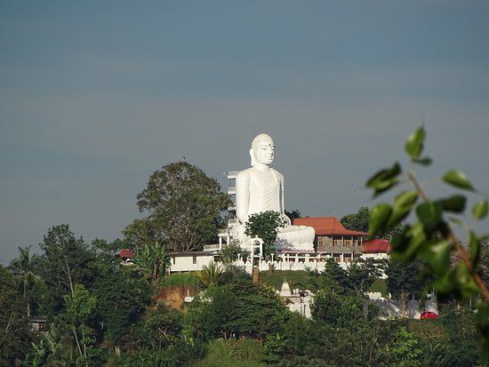 Statua Bahirawa Buddha
